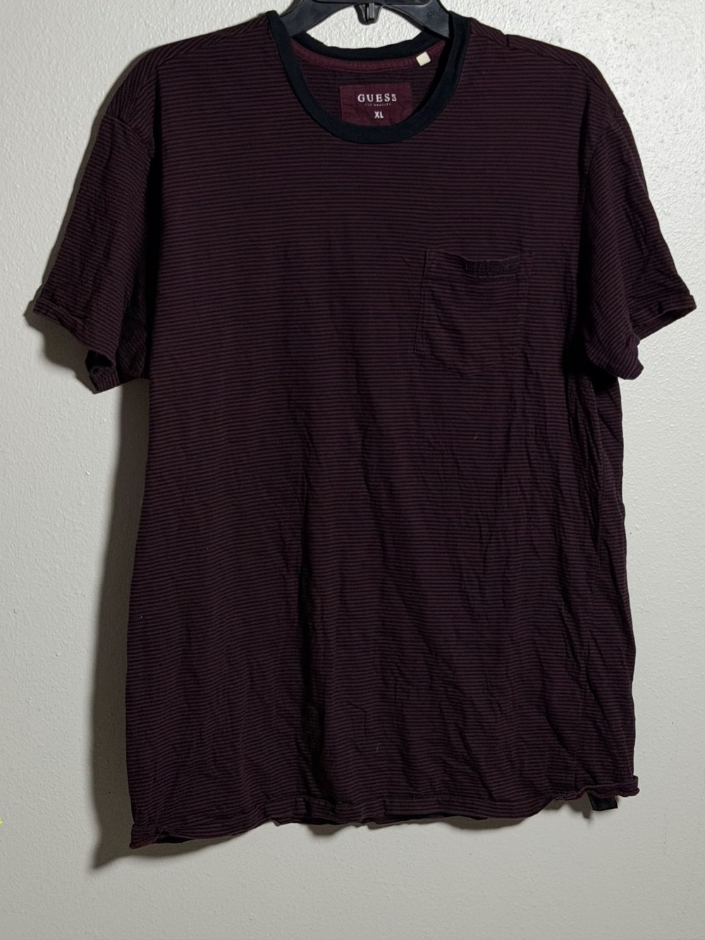 GUESS Men's Casual Preppy Striped Burgundy/Black Short Sleeve Pocket Tee size XL - Picture 3 of 9
